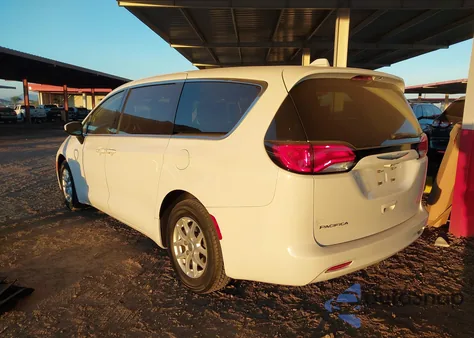 2017 Chrysler Pacifica Touring из США, поврежденный, VIN 2C4RC1DG7HR833548